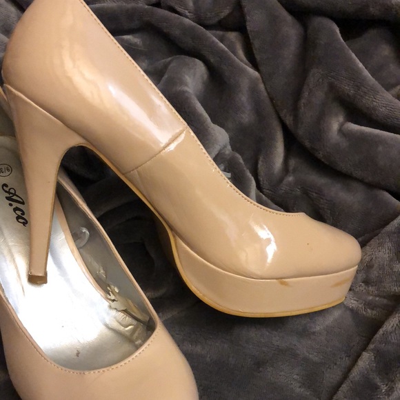 High heels. Blush skin tone colour. A.co brand. Washable vinyl look - Picture 4 of 5